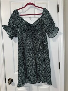 Floral Puff-Sleeve Mini Dress in Dark Green